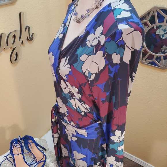Sabie Floral Faux Wrap Dress sz L - NWoT - Picture 4 of 11